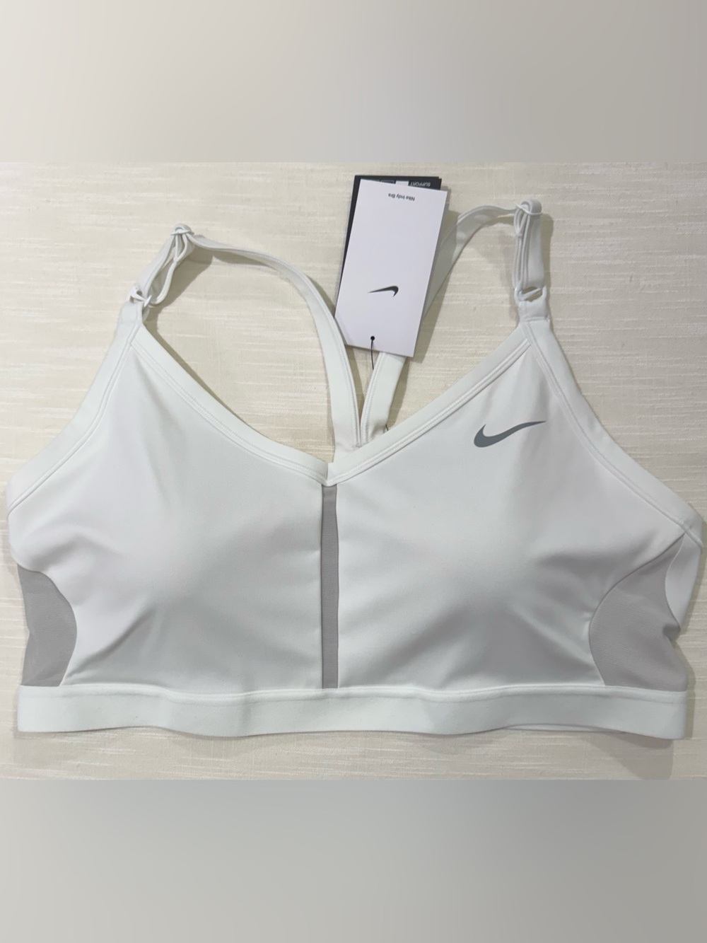 Nike Women Plus Size Indy Light Support Sports Bra White Gray 1X DN4181-100